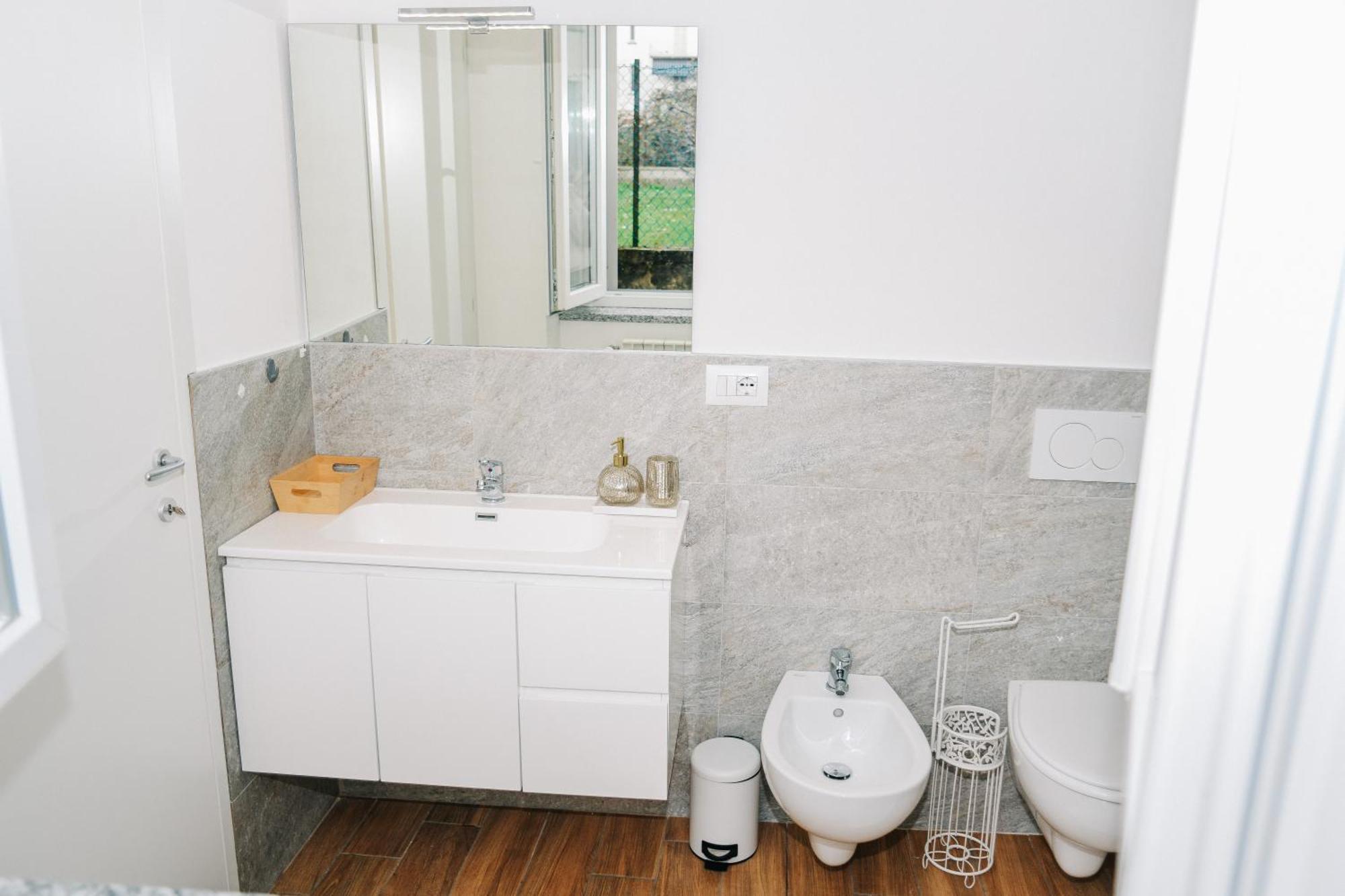 Lora Rose Suite ,Free Parking, Self Check In,2 科莫 外观 照片