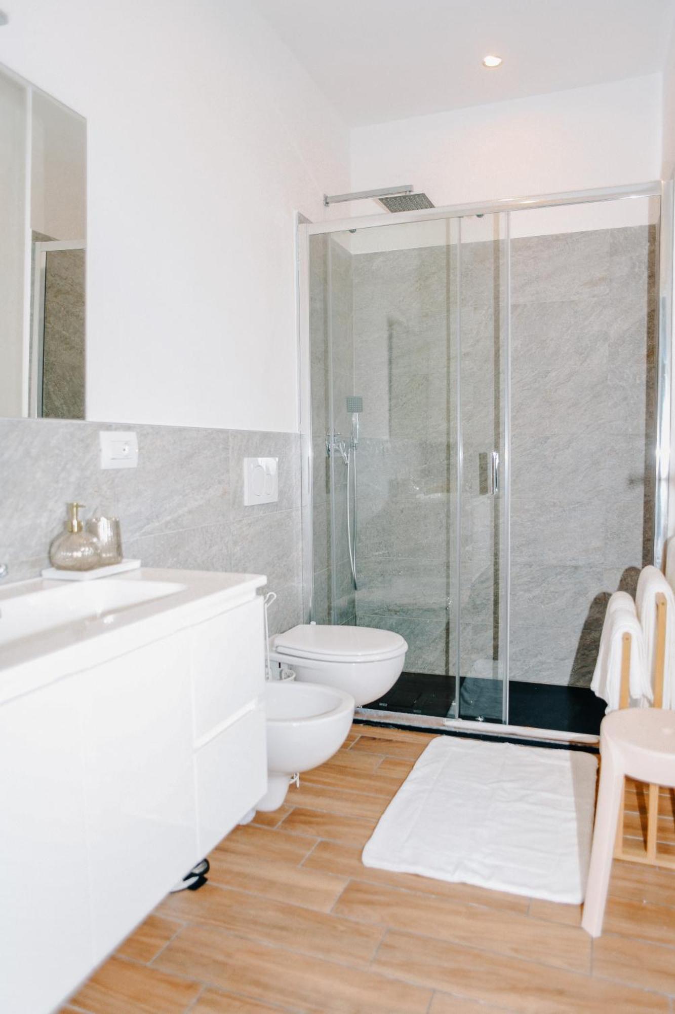 Lora Rose Suite ,Free Parking, Self Check In,2 科莫 外观 照片